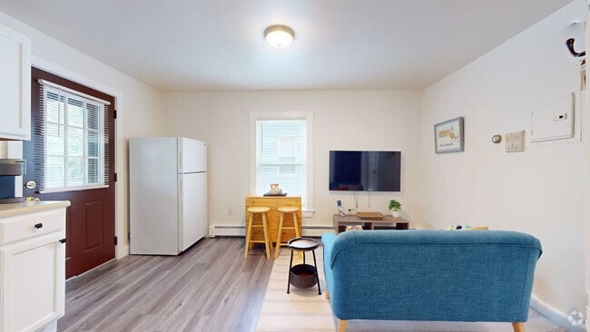 Building Photo - 22 Hews St Rental