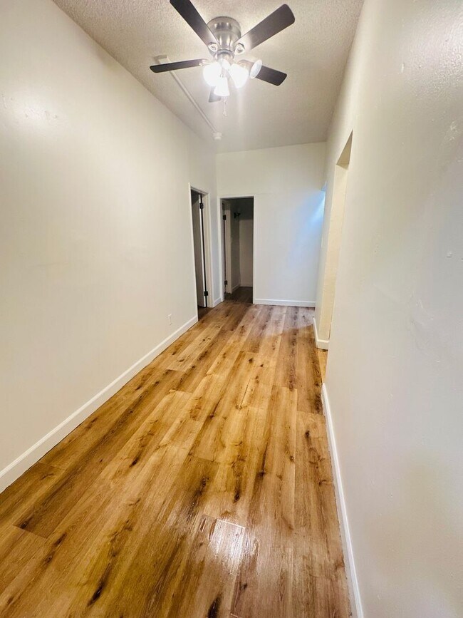 6717 San Pedro St Unit 3a