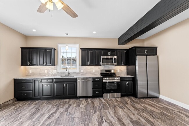 Photo - 6 Latchkey Ln