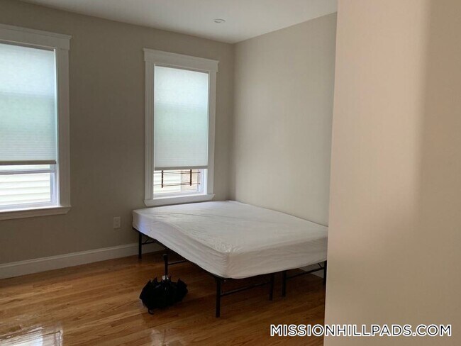 Photo - 146 Hillside St Unidad 3