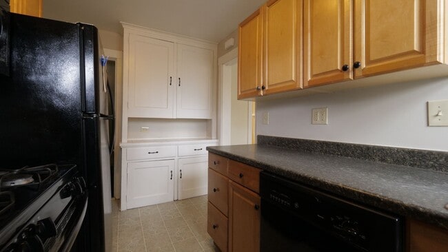 Photo - 122 Lloyd Ave Unit 1