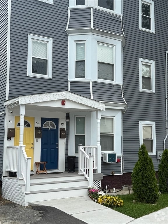 Building Photo - 51 Doyle St Unit 3 Rental