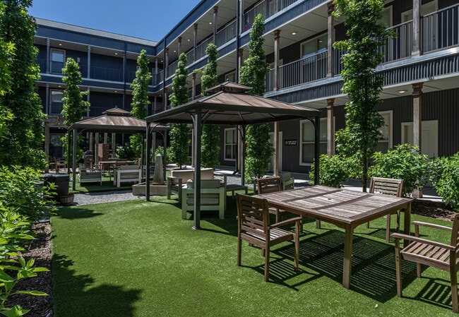 Photo - 111 E 4th St Unidad ID1036787P