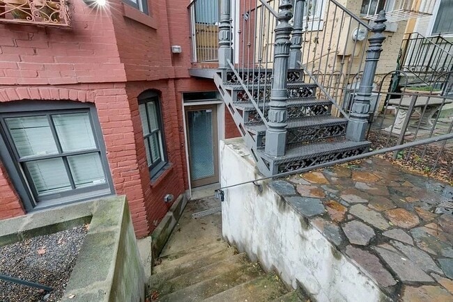 Photo - 2006 13th St NW