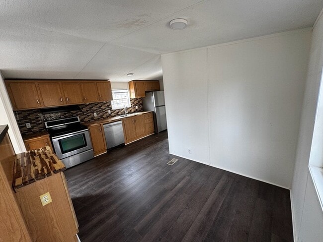 Photo - 7804 Stanley Rd