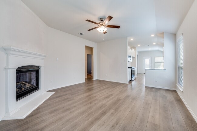 Photo - 1621 Ferguson Ln