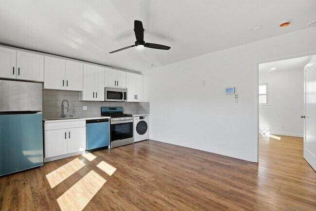 Photo - 312 Brookes Ave Unit B1