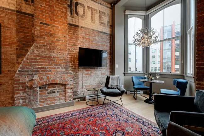 Photo - 562 Yates St Unit ID1051949P