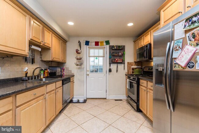 Photo - 916 S 25th St