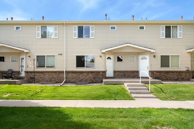 Building Photo - 3350 Saratoga St Rental