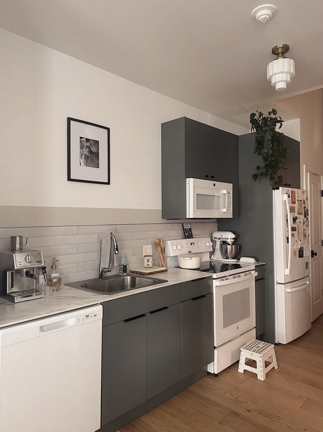 Photo - City Hall Unidad 210