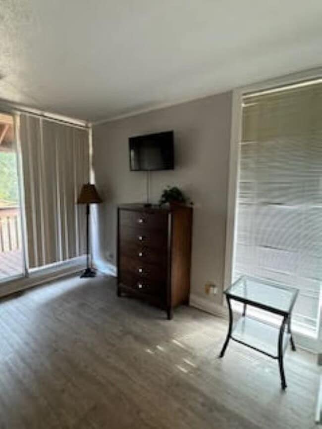 Photo - 213 Lakeside Villla Unit 213