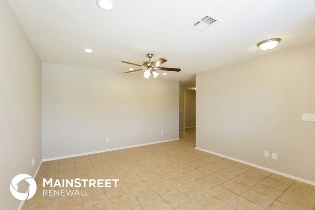 Photo - 401 N 111th Way
