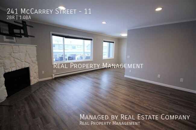 Photo - 241 McCarrey St