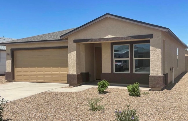 Photo - Charming 3 bed 2 bath home located in Eloy!