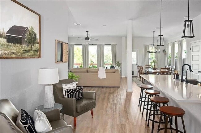 Photo - 108 Charles Zanco Dr