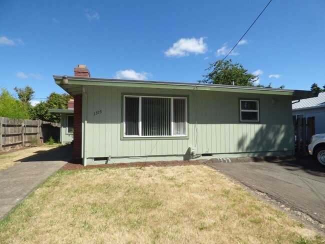 Photo - 1375-1377 Franklin St NW Salem, OR 97304 Unidad 1375