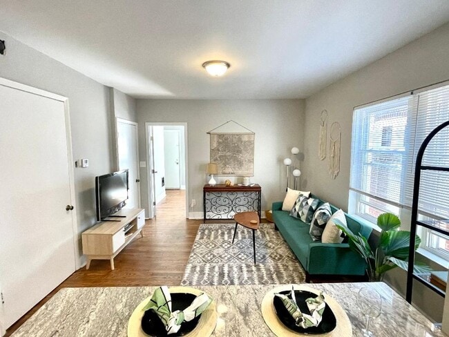 2111 Maury Ave