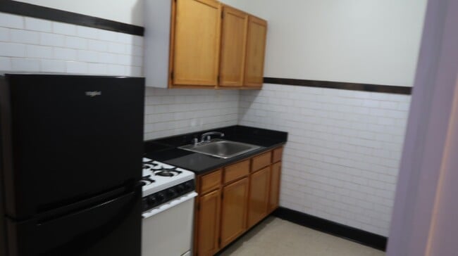 4354-56 N Elston