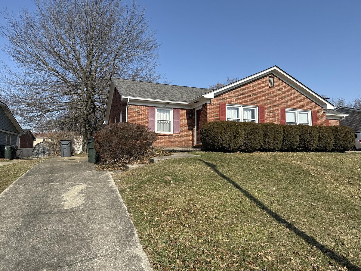 Photo - 496 Whispering Hills Dr House