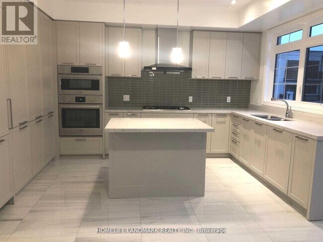 Photo - 81 William Saville St.