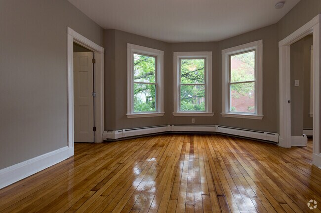 Building Photo - 83 Highland St Unit 3 Rental