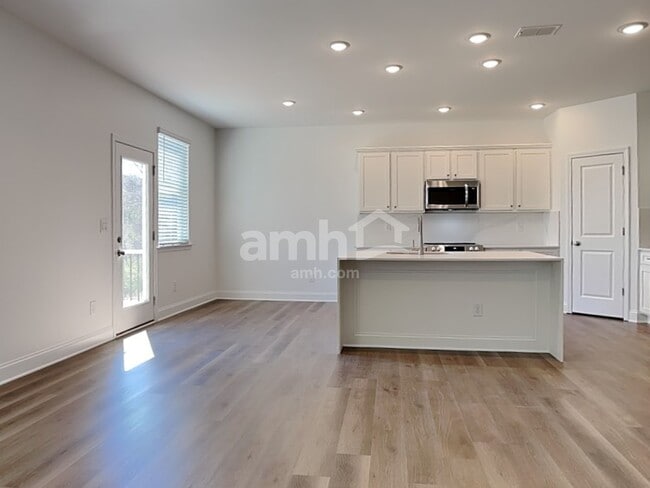 Photo - 1515 Soapstone Rd