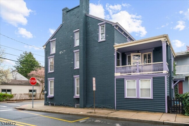 Photo - 97 N Main St