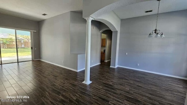 Photo - 709 Muskogee Ln