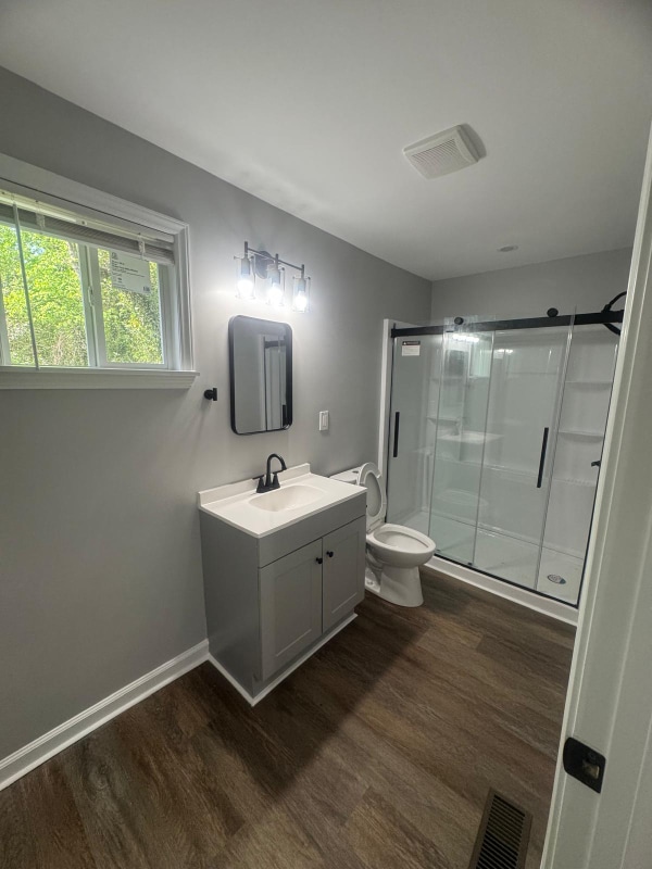 Photo - 1542 E Perry St