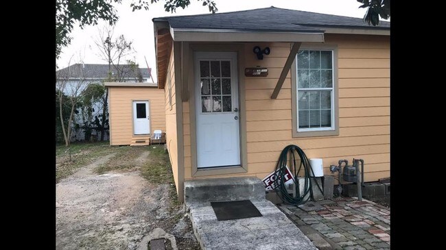 Photo - 413 N Live Oak St Unit 1/2