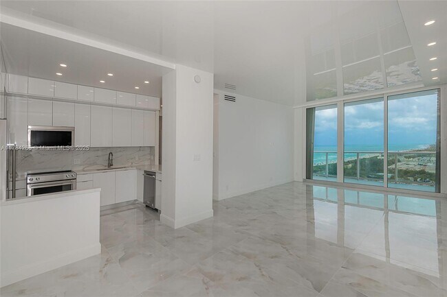 Photo - 100 Bayview Dr Unit PH25