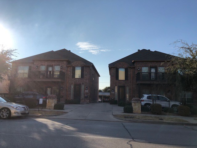 Photo - 2930 Forest Park Blvd