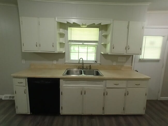 Photo - 23 Sequoia Dr