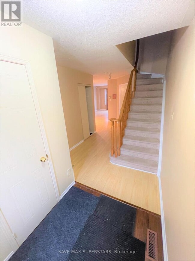 Photo - 1484 Torrington Dr