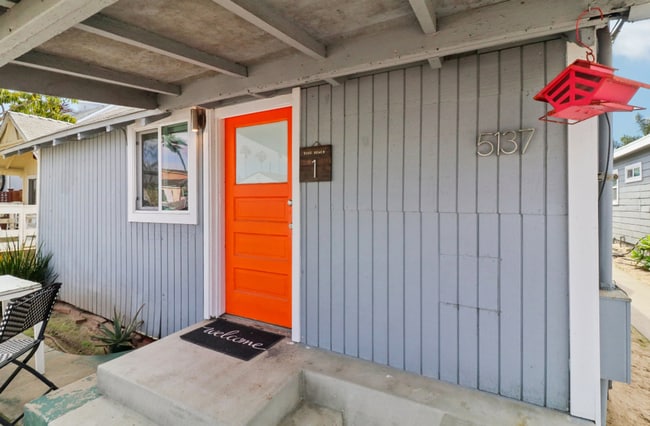 Photo - Experience Coastal Living -  Charming Studio Cottage Just a Stroll from Ocean Beach! Unidad 5137 - 01