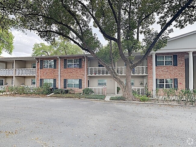 Building Photo - 2500 Lee Rd Unit Apt 105