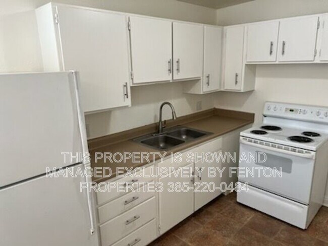 Photo - 740 N Irving St - 4