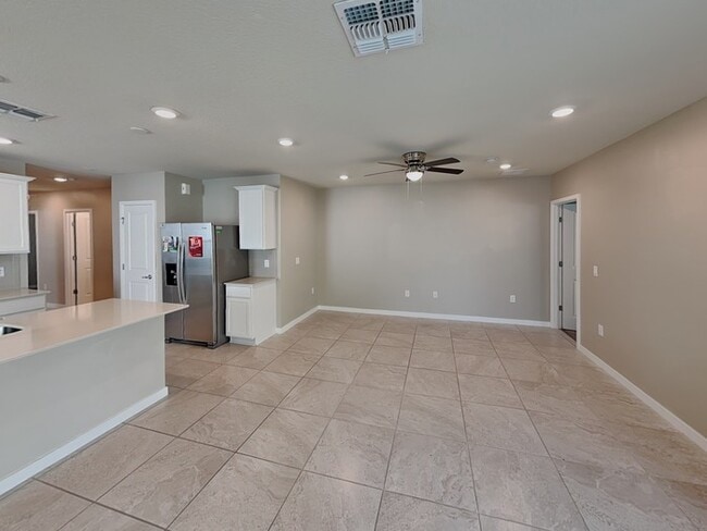 Photo - 809 Rivers Crossing St