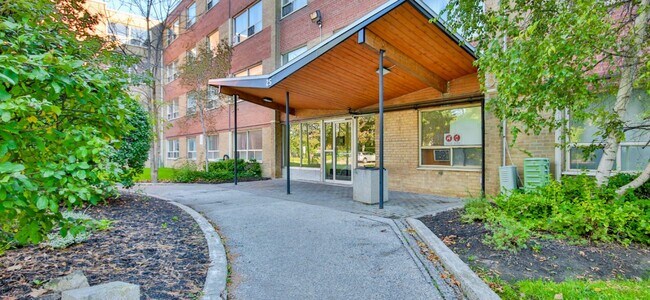 25 - Entrance - Rexlington Heights