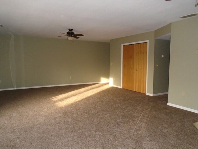 Photo - 615 N 4th St