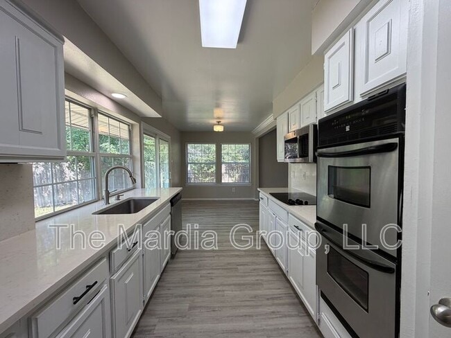 Photo - 3609 Westview Ln