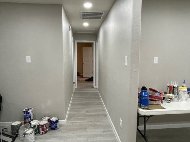 Photo - 2122 Lee Rd