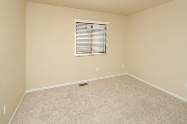 Bed 2 - 2455 Sunstone Drive Casa