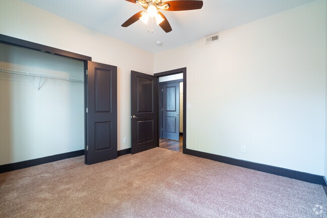 2BR, 2BA - 1,048SF - Secondary Bedroom