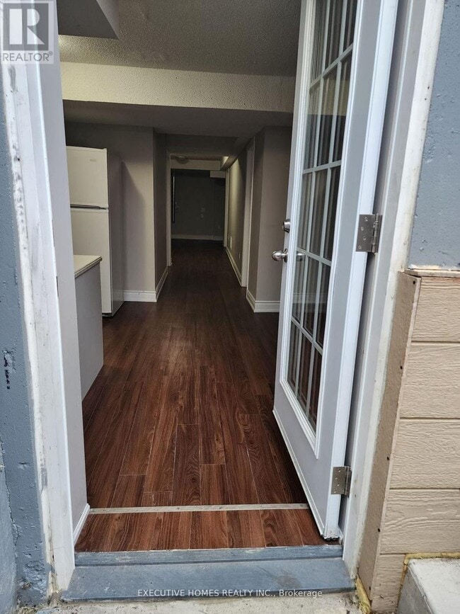 Photo - 114 Porchlight Rd