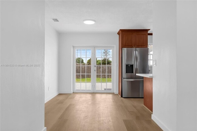 Photo - 4900 SW 106th Ave