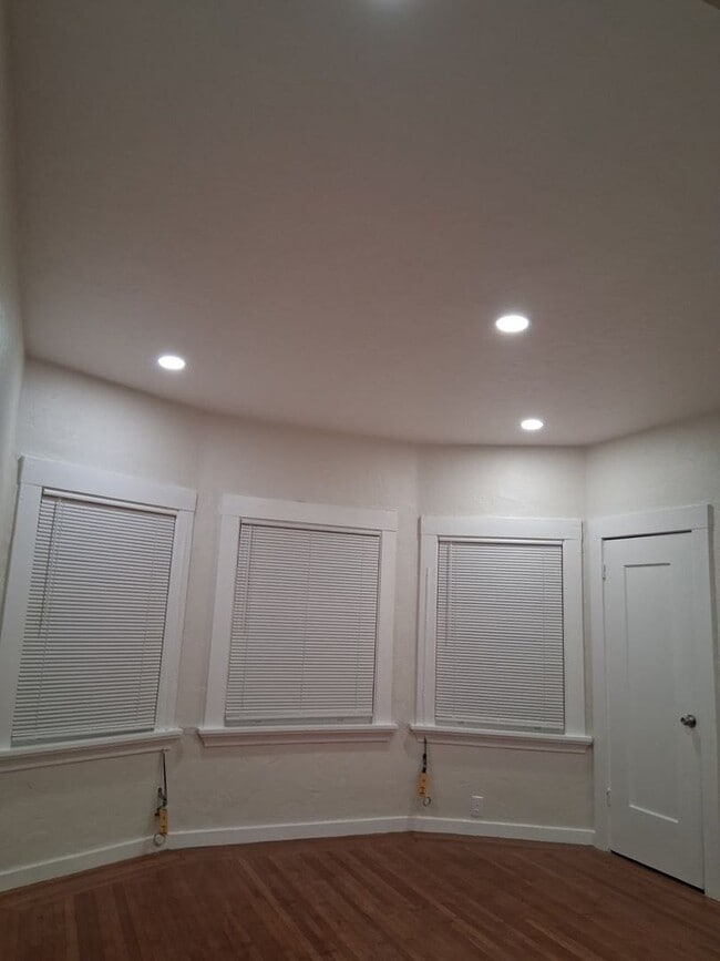 Photo - 522-526 33rd Street Unit 524