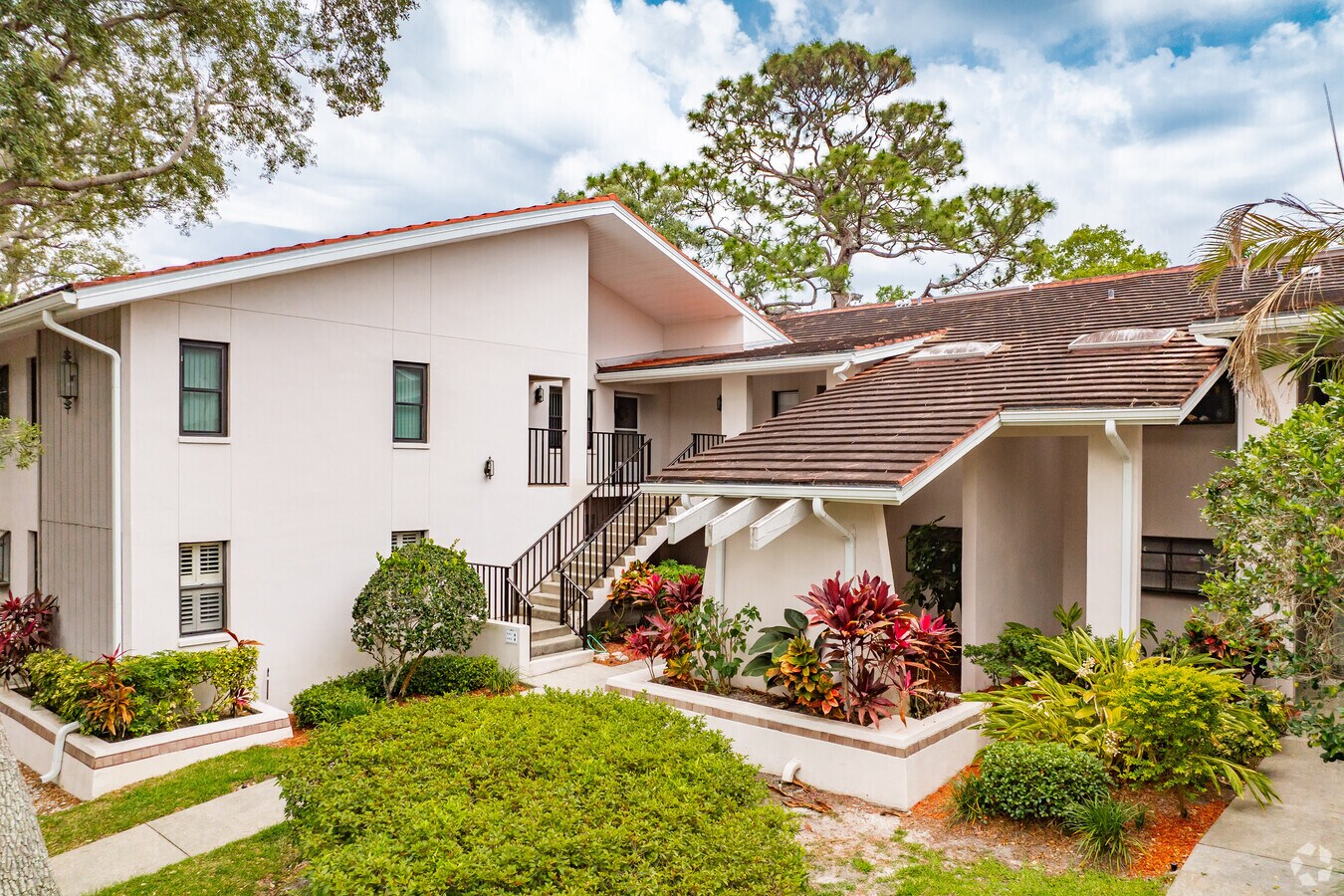 300 S Florida Ave Tarpon Springs, FL - 300 S Florida Ave Apartments
