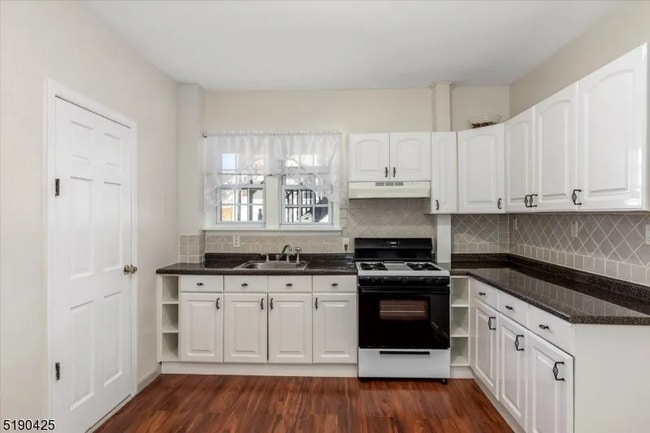 Photo - 16 Smith St Unit 1st FL